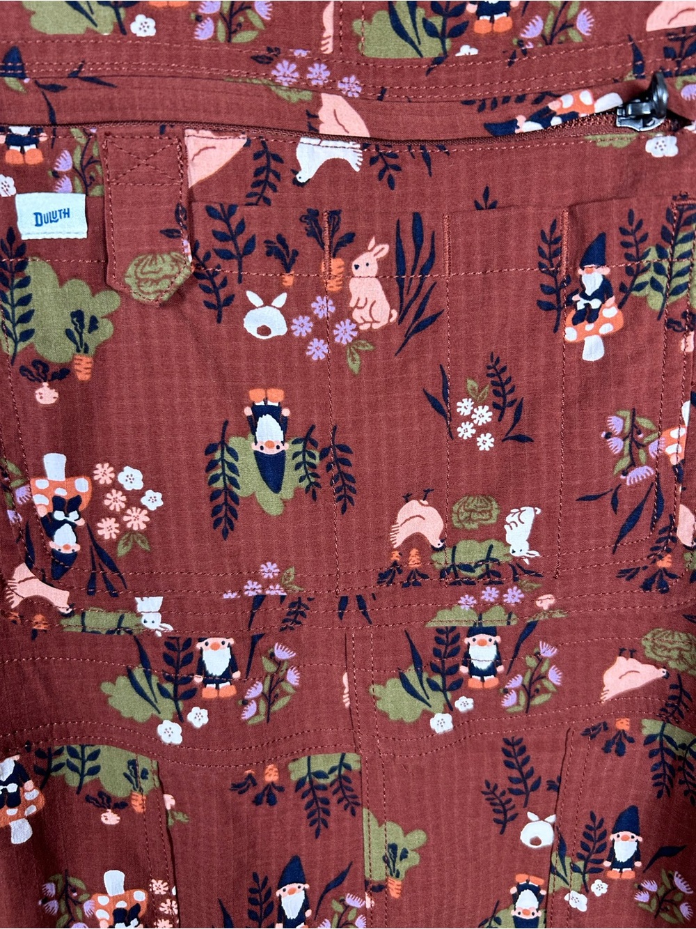 Duluth Trading Co. Gnomes Bunnies Chickens Heirloom Gardening Bib Short Overalls - Picture 2 of 15